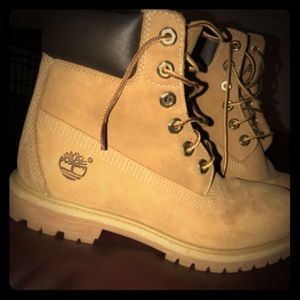 Women’s Timberland size 7